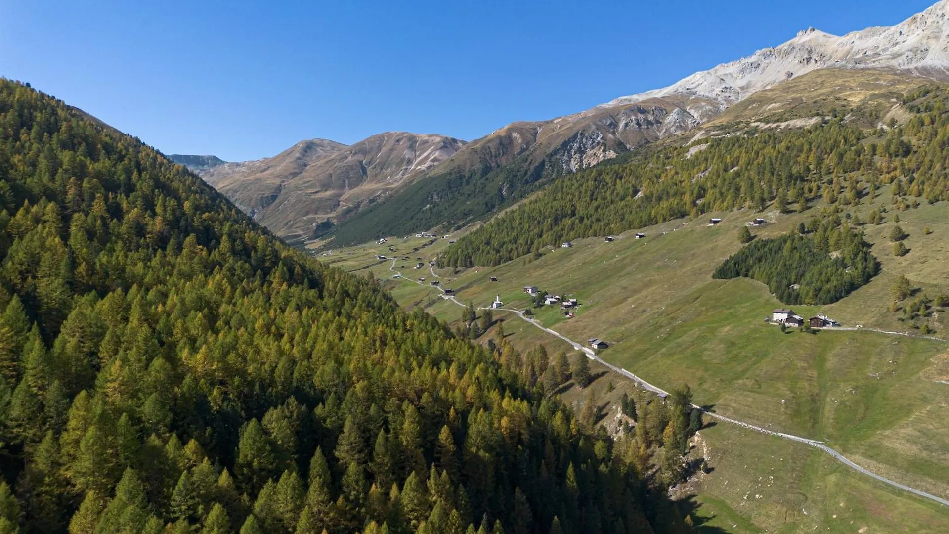 Chaleix Apartment Livigno Italy